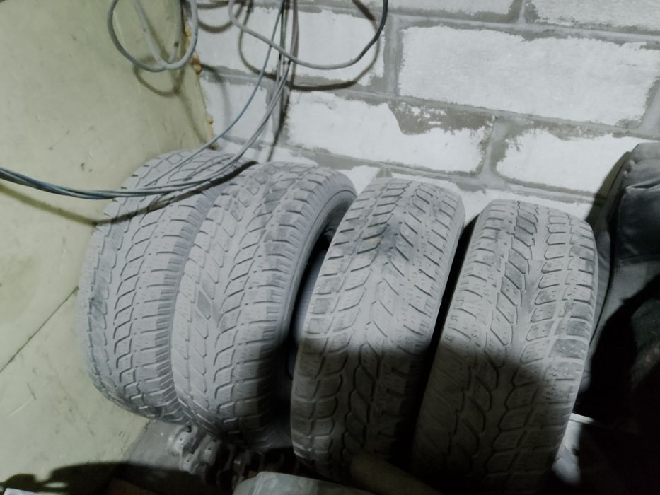 Продам всесезонные