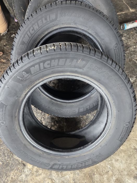 Cauciucuri michelin cross climate 235 60 16