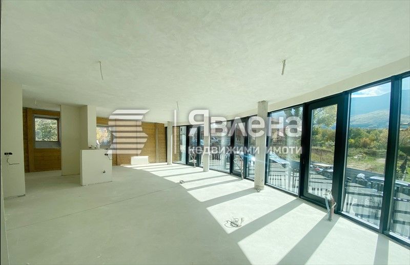 Продава се Тристаен апартамент в София, Бояна - 173 кв.м за 2263 €/кв.м - Снимка #1