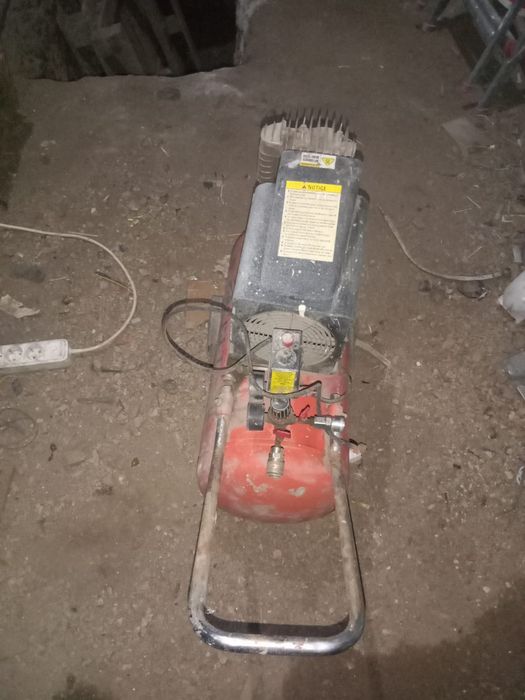 Компрессор 40 лит