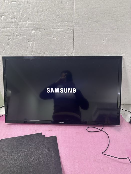 Срочна самсунг телевизор сотилади 32 аригинал. СМАРТ ЭМАС!