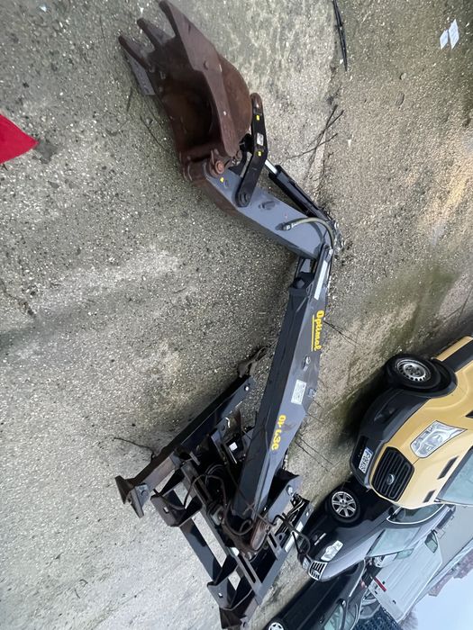 Atasament brat bobcat