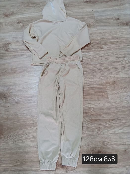 За момиченце размер 122-128см