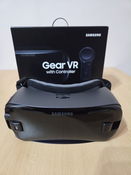 Samsung VR by Oculus