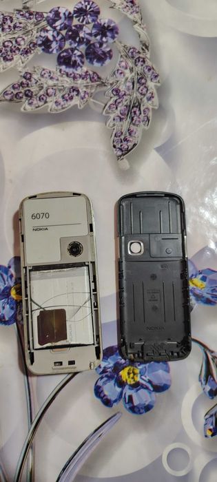 Nokia 6500 слайдер ва Nokia 6070