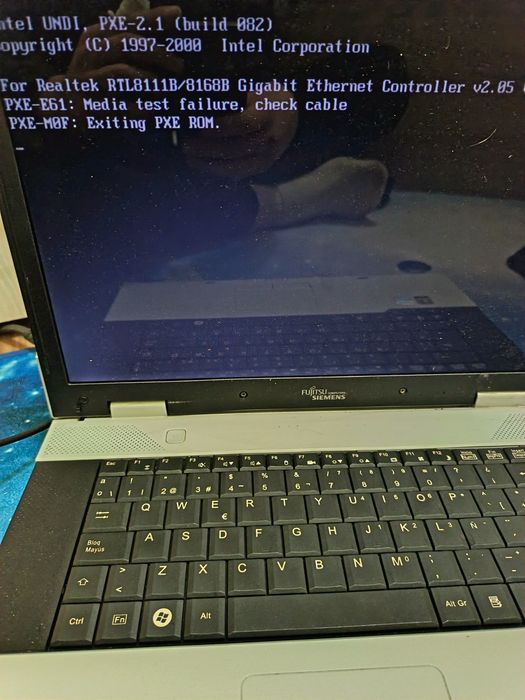 Laptop Fujitsu  anii 2000