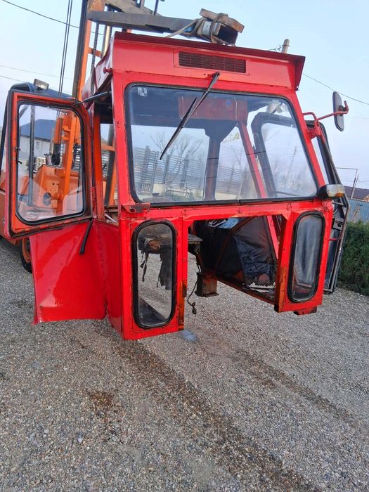 Cabina tractor utb universal u650 u445, completa cu geamuri