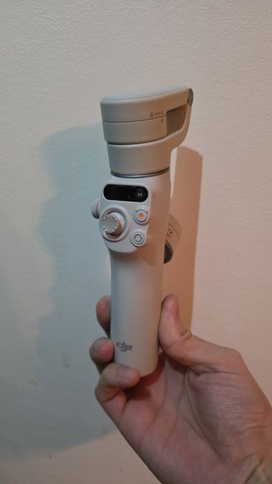 DJI Osmo Mobile 7
