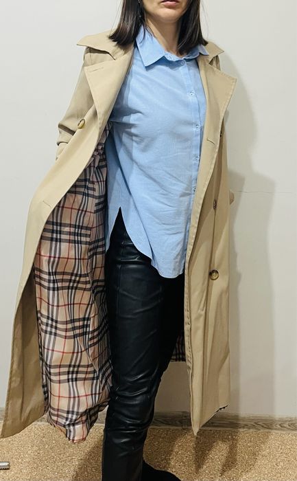 Плащ тренч бежевый