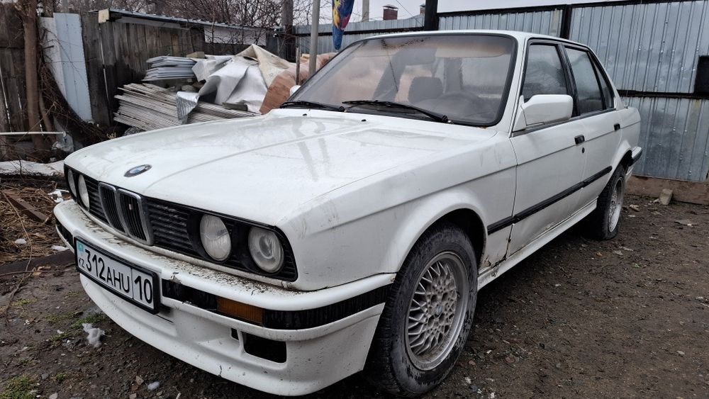 Продам BMW e 30 белая