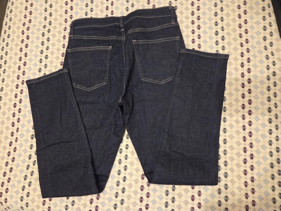 Blugi Uniqlo mar S, noi fără eticheta, bleumarin inchis