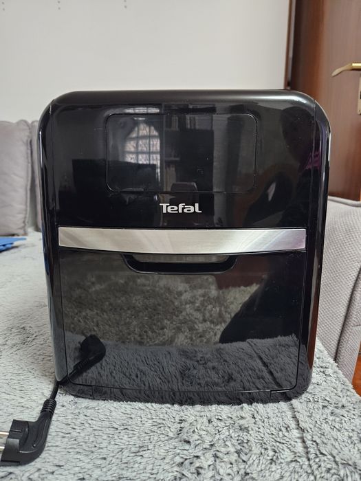 Fripteuza cu aer cald tefal
