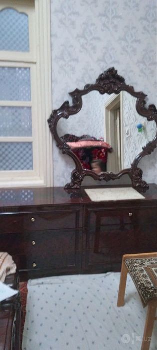 Спальный гарнитур срочно сотилади