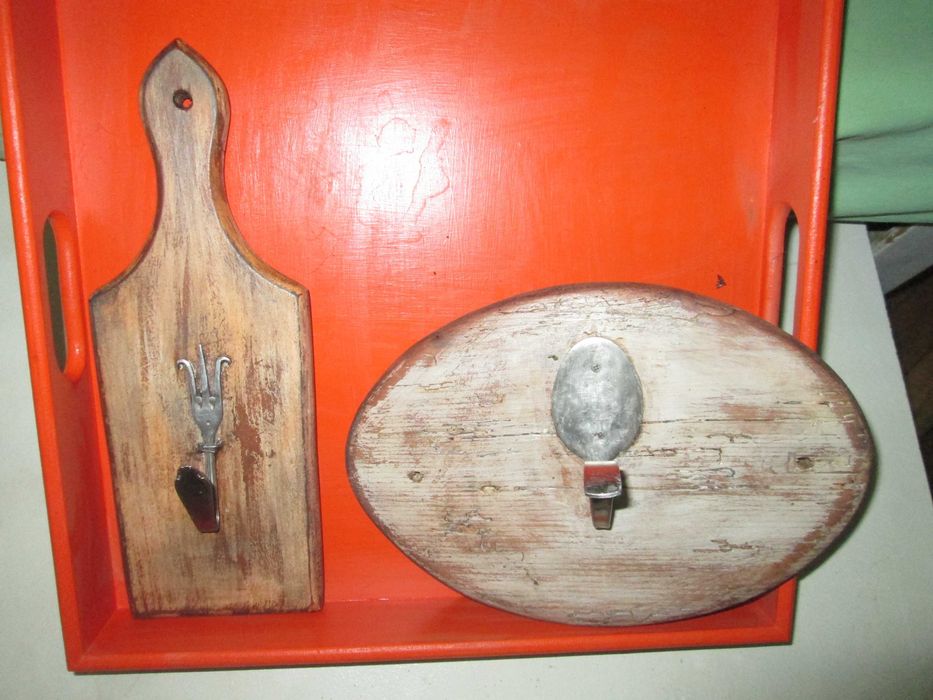 дизайнерска  арт  закачалка в стил прованс