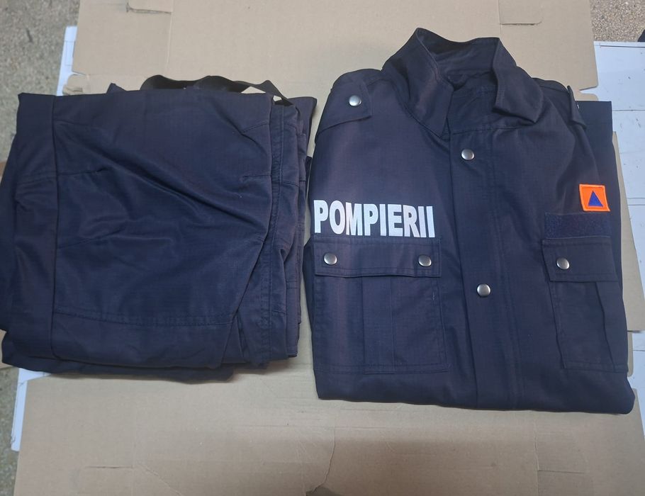 Vand costum unic de pompieri