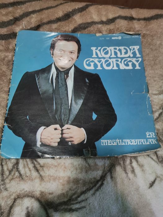 Eladó bakelit Lemezek