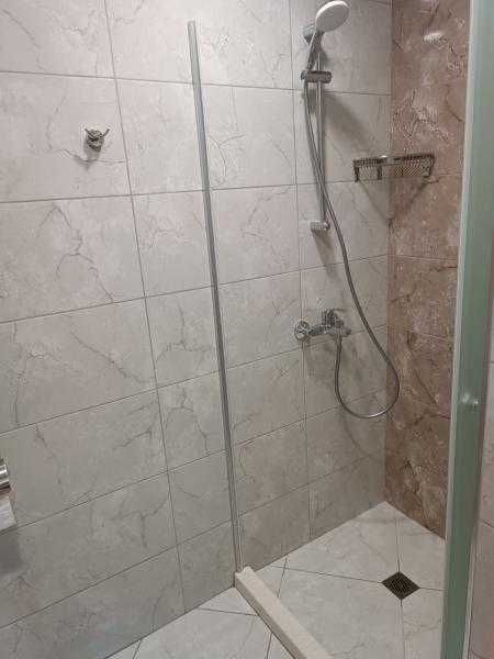 Дава се под наем Тристаен апартамент в Бургас, Меден рудник - зона А - 1000 кв.м за 510 € - Снимка #7