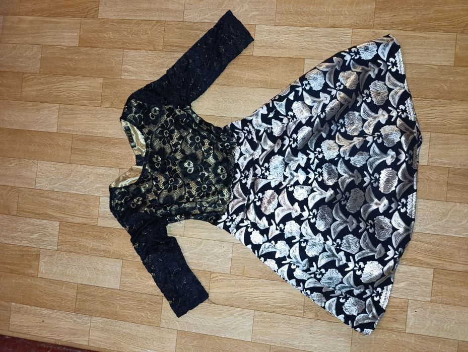 Продам платья на девушку