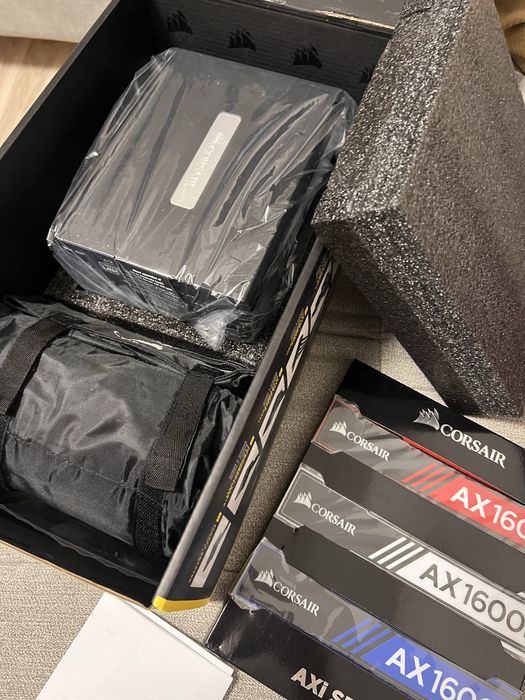 Sursa Corsair AX1600i - Titanium- Factura si Garantie