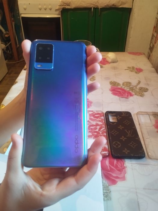 Телефон Oppo A54