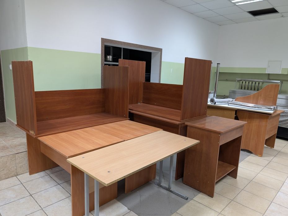 Столы письменные стандартные и детские