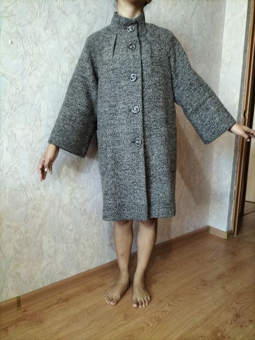 Продам демисезонное пальто