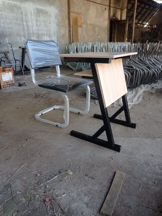 Детские стулья и столы школьные парты  стулья