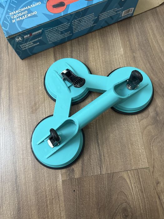 Стеклрдомкрат тройной