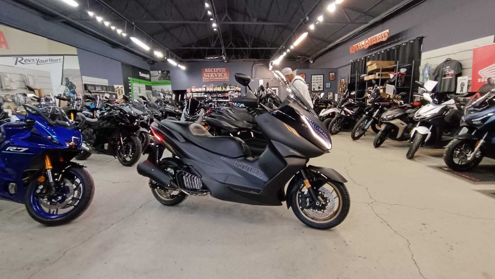 Scuter Zontes E125 ABS - - Nou - Est Bike Adventure