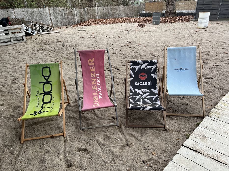 Cuburi luminoase LED RGBW pentru evenimente și scaune pliant beach bar