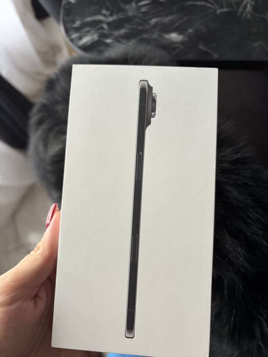 Iphone Air negru 256gb schimb cu 17 pro sau pro max silver