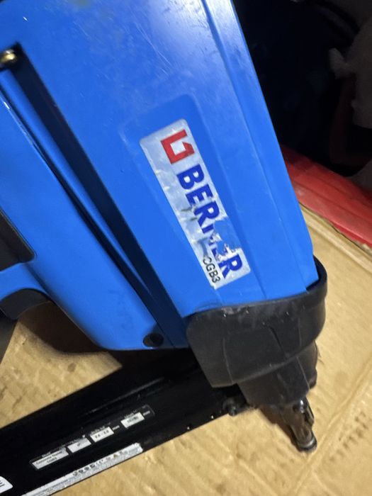 Pistol cuie beton Berner CGB3