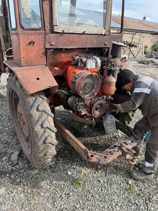 Продам трактор Т-16