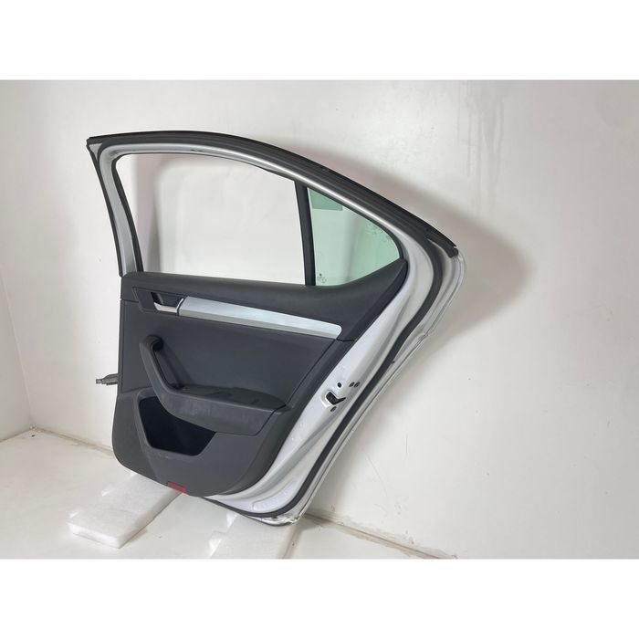 Задна дясна врата за skoda superb b8 3v - 3v5833056b