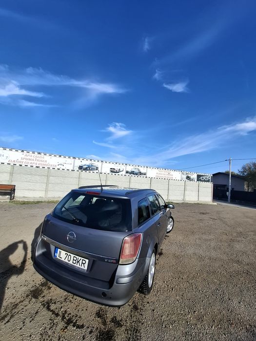 Vând Opel astra H 2004