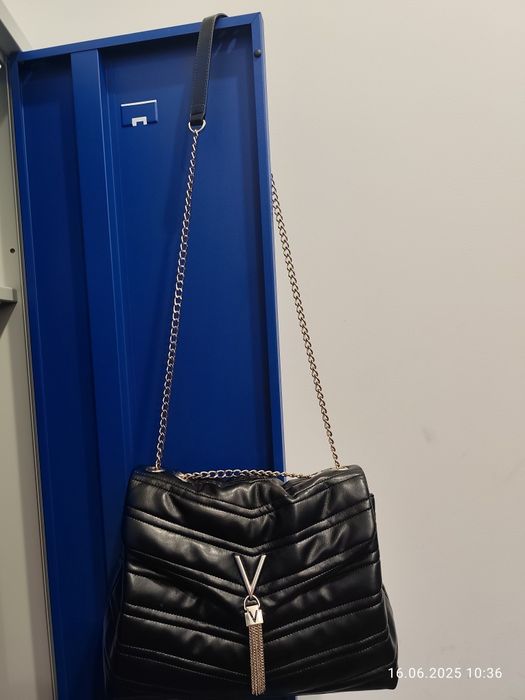 Geanta Valentino foarte frumoasă preț 200  lei