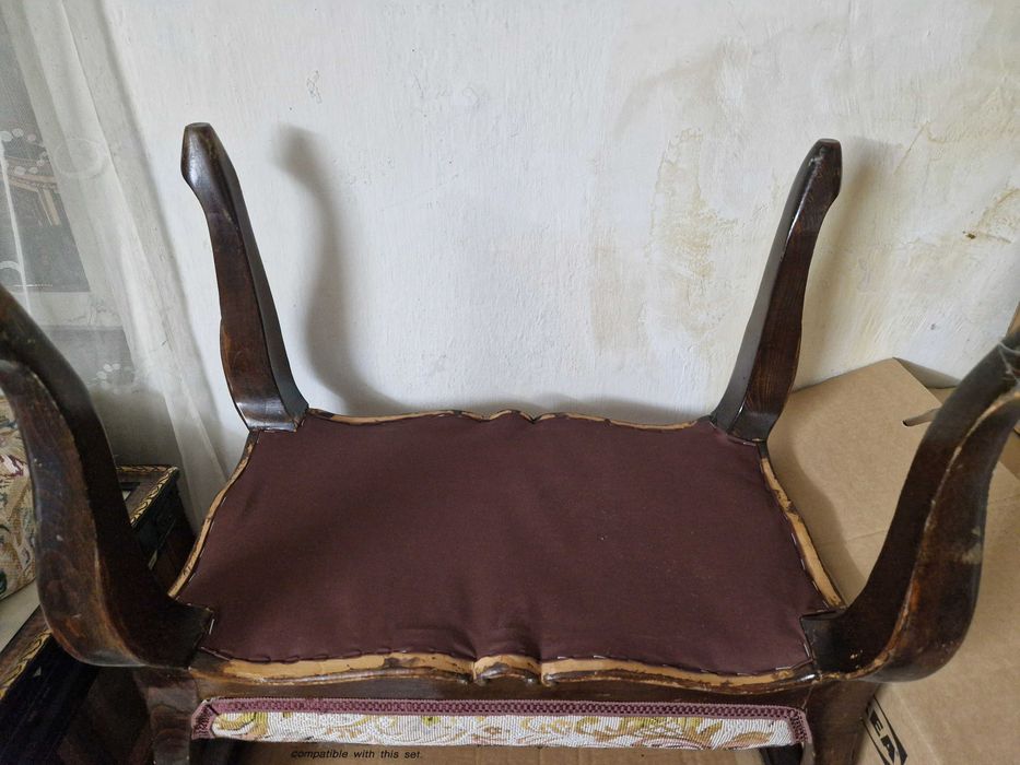 Vând 2 taburete vintage
