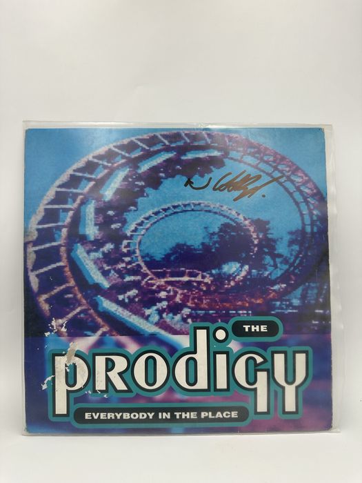 Колекция на плочи и артикули от The Prodigy
