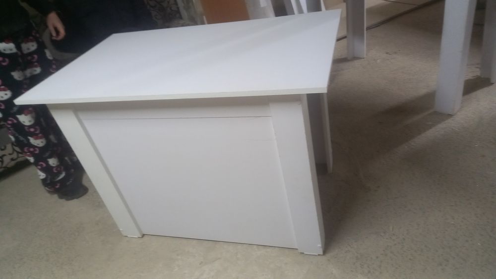 Продам столы 3 д кухонные