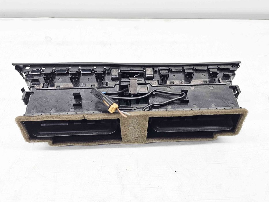 Grila aerisire centrala Volkswagen Passat B7 (362) [Fabr 2010-2014] 8