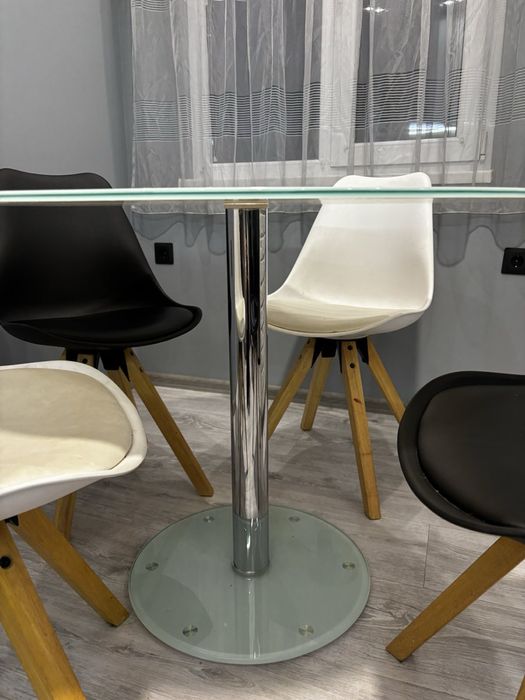 Кухненска маса със столове