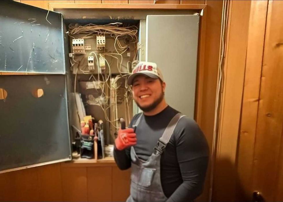 ЭЛЕКТРИК недорого. Услуги опытного Электрика выезд 24/7