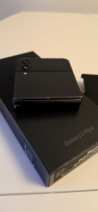 Samsung Galaxy Z Flip 4