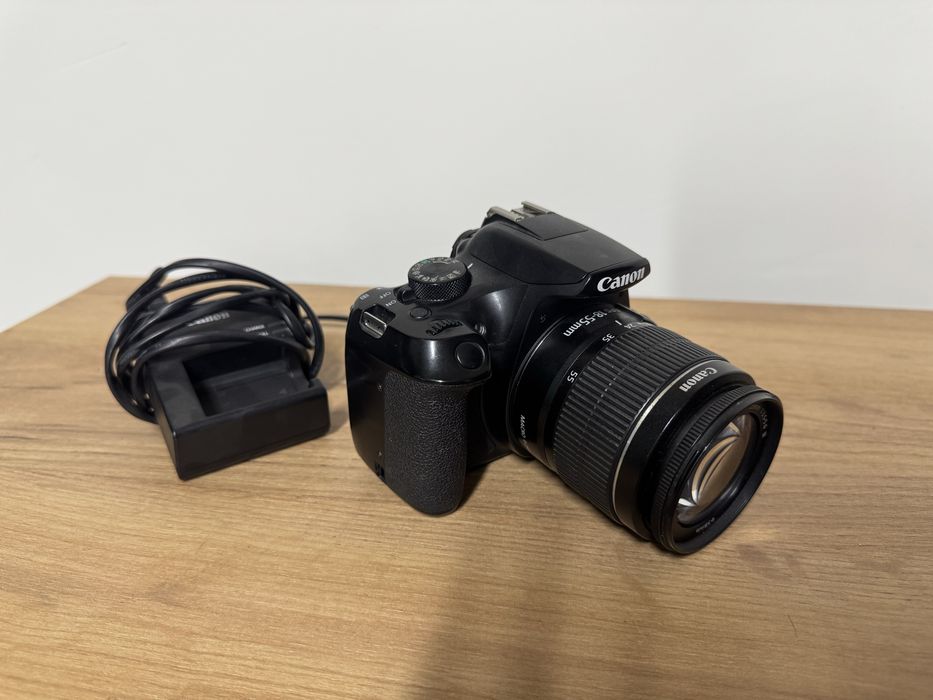 Canon EOS 1300d Обьектив EFS 18-55mm