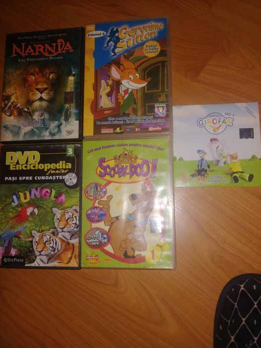 Vând DVD-uri  pentru copii