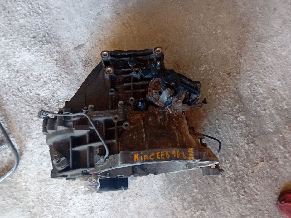 Cutie de viteze Kia Cee'd 1.6 diesel an 2015 6 + 1 trepte manuală