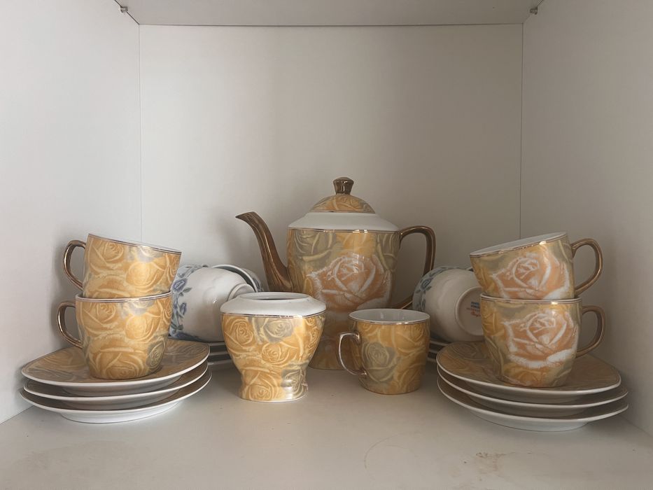 Отдам чайные сервизы бесплатно