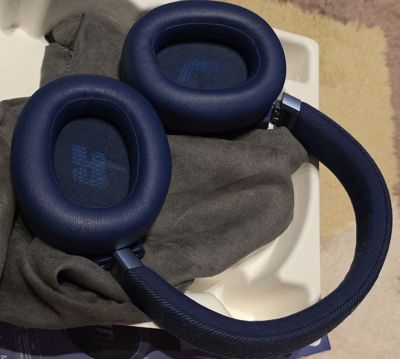 Caști JBL Live 770 NC
