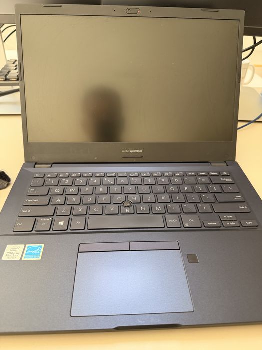 Vand laptop Asus  i5-10210U 1.6/2.1 GHz 8GB RAM Windows 11 Pro