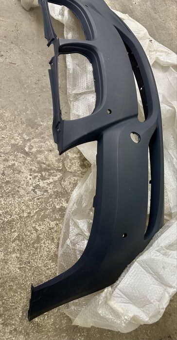 Продавам чисто нова предна броня за BMW 3 E90 * E91 фейслифт